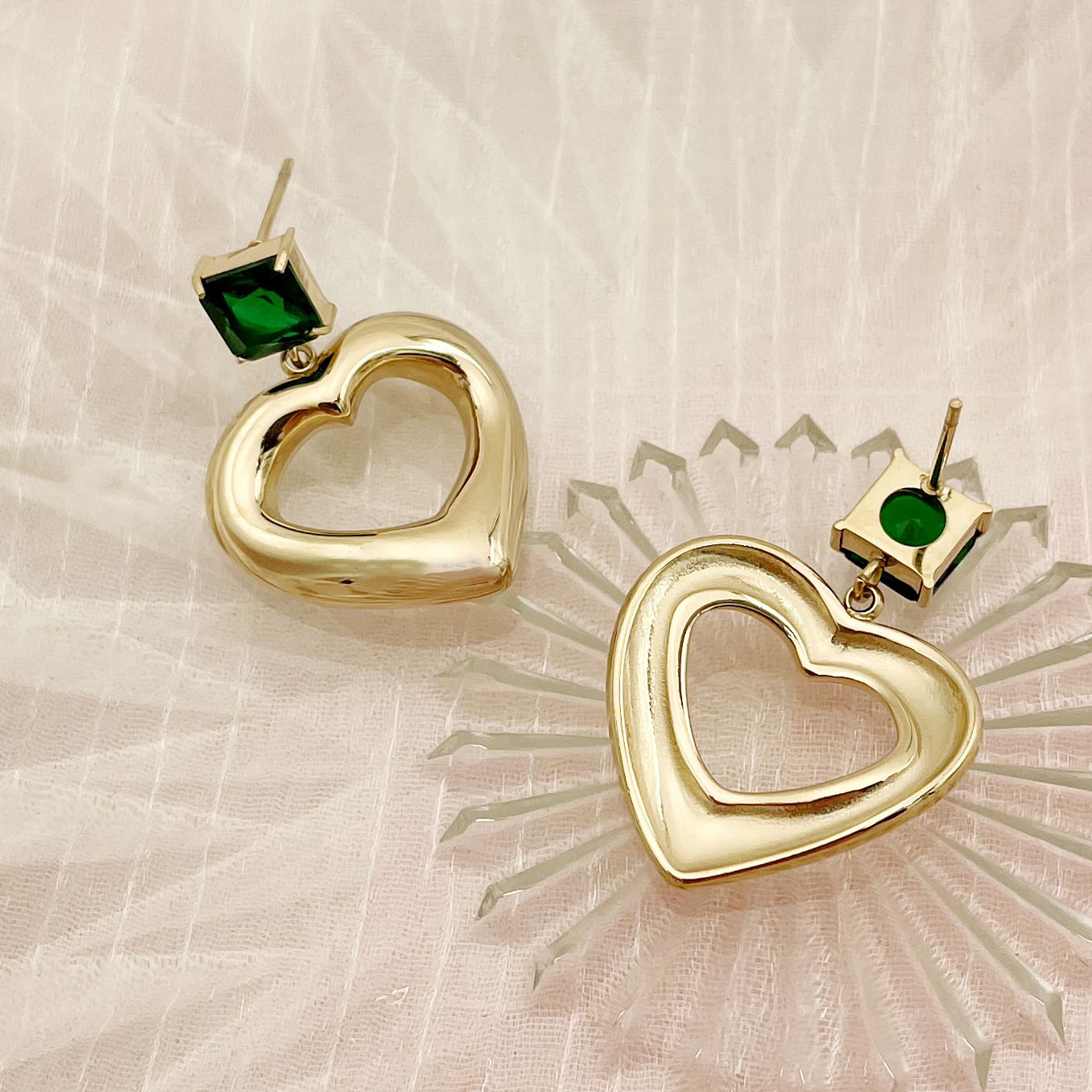 Retro Heart Shape Stainless Steel Inlay Zircon Drop Earrings 1 Pair