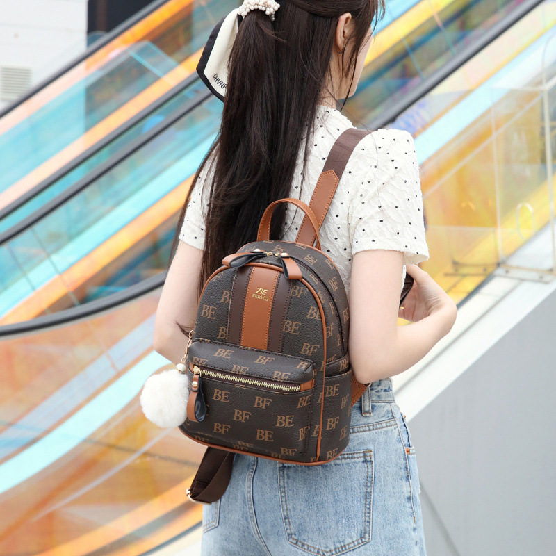 Mochila de viaje de alto nivel para mujeres 2025 nueva primavera y verano bolsas de moda para salir de gran capacidad mochila de mamá image 3