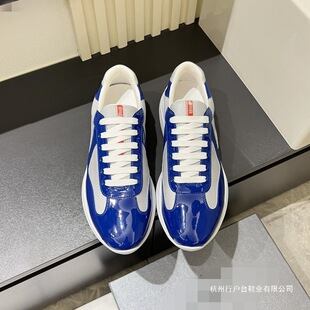 �W��ţƤ���Q�߶��¿�r��ƴ�����e��Ь͸��ϵ���V����Ь��Ƥ��Ь