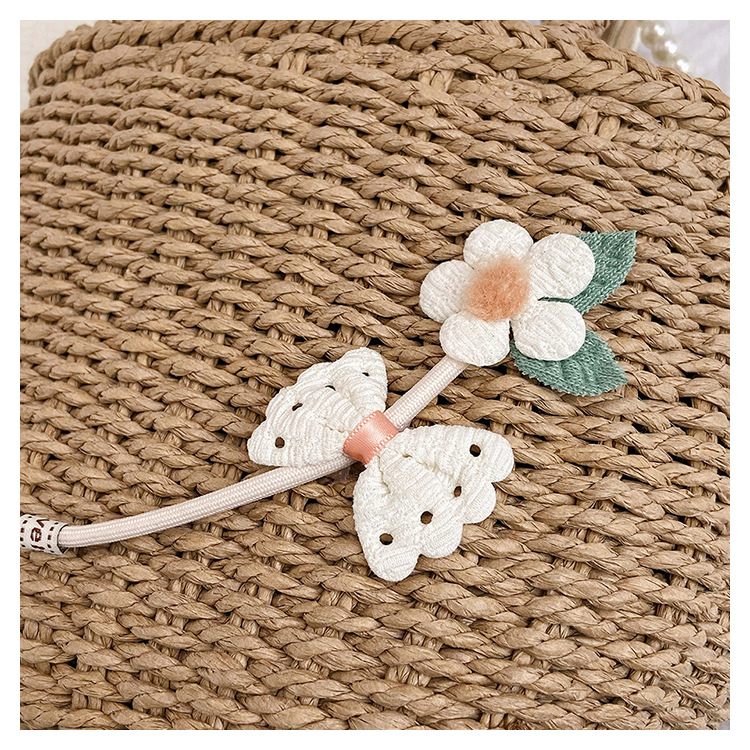 Women's Medium Straw Solid Color Flower Vacation Beach Beading Weave Square String Straw Bag display picture 1