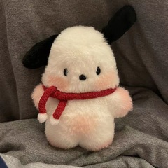 サンリオパチャ犬ins風小紅本同金はセーターを着て立っている人形の頬紅がとても可愛いです。