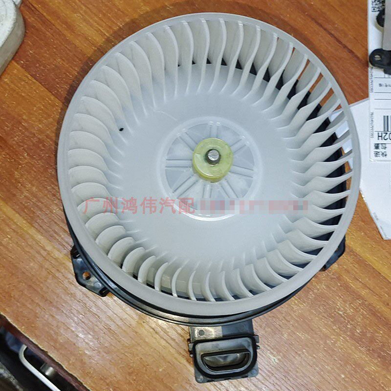 Suitable for the front air conditioning blower motor assembly of the GAC Trumpchi GS8, including the heater box cooling and heating fan motor bearing