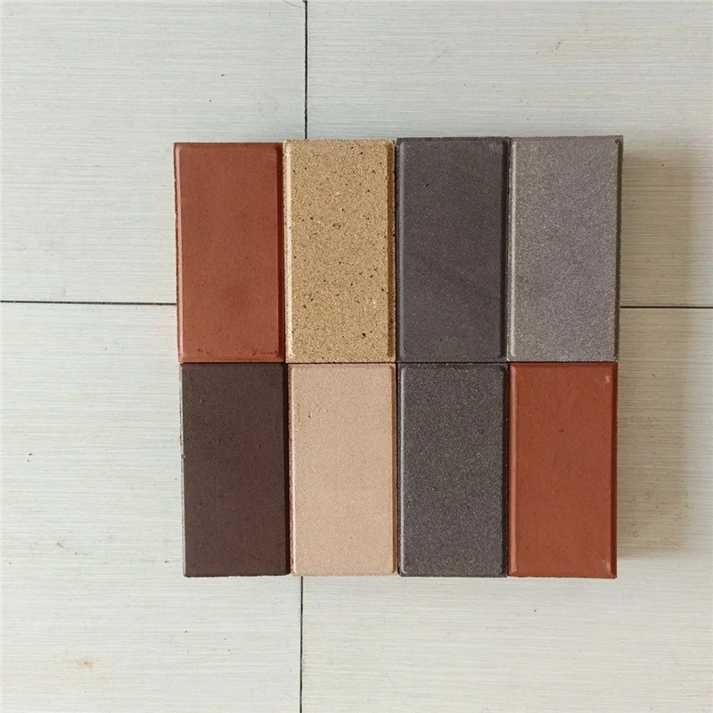 贵州安顺绿化公园铺地陶土砖清水砖绿化草坪砖烧结砖砌墙砖直角实