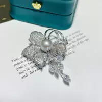 TikTok Little Red Book Online Red Рекомендуем три сезона Самые продаваемые японские пресноводные жемчужные цветы гибискуса Элегантная брошь