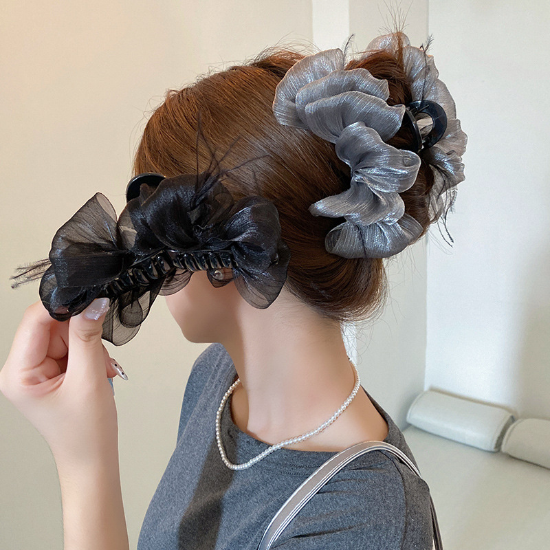 云朵泡泡网纱抓夹女2025新款高级感大号羽毛鲨鱼夹子头饰发夹头花