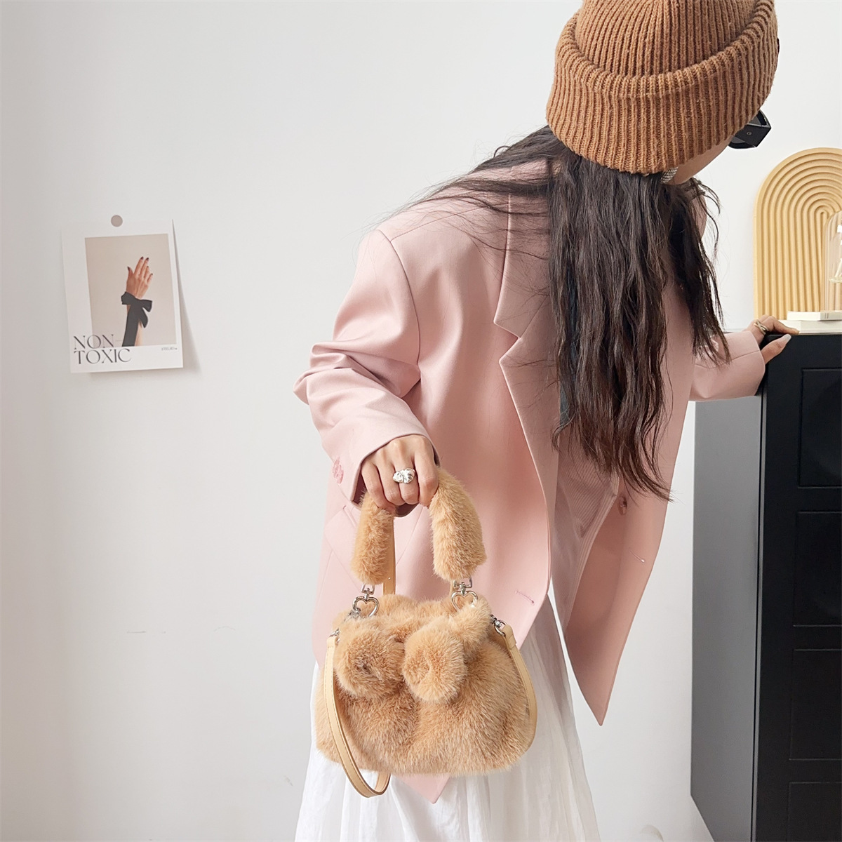 Shoulder Bag, New Plush Handbag For Autumn And Winter 2024, Fashionable And Popular Bow-knot Versatile Lady's High-end Crossbody Bag._voghion.com