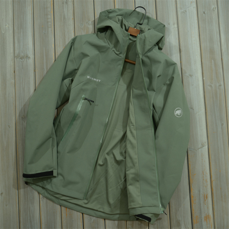 Mammoth Spring & Fall Windproof Soft Shell Jacket Men's Outdoor Loose Hooded Sports Waterproof Jacket Trendy