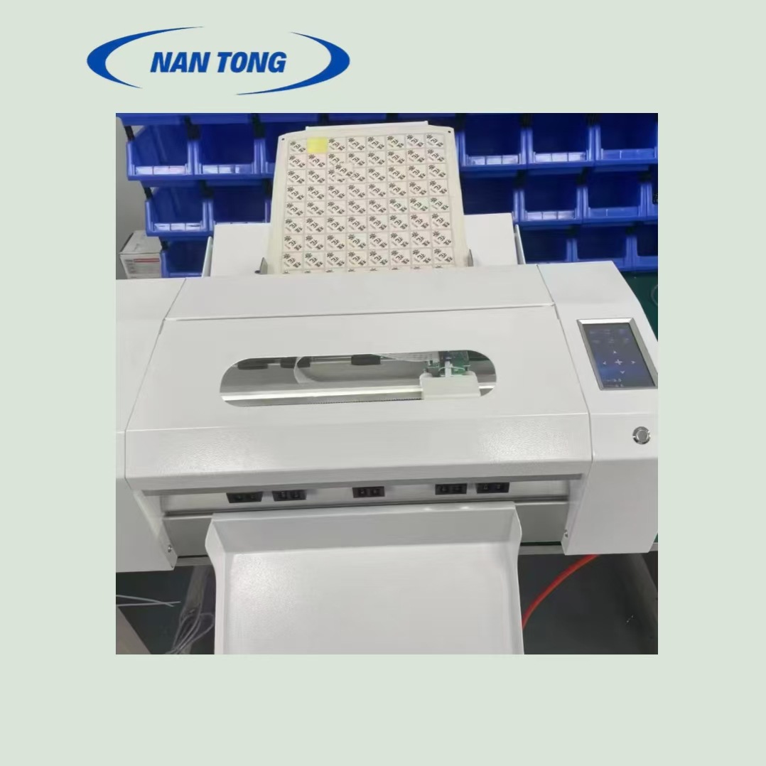 NT自动送料标签切割机双排压轮连续送纸高效智能