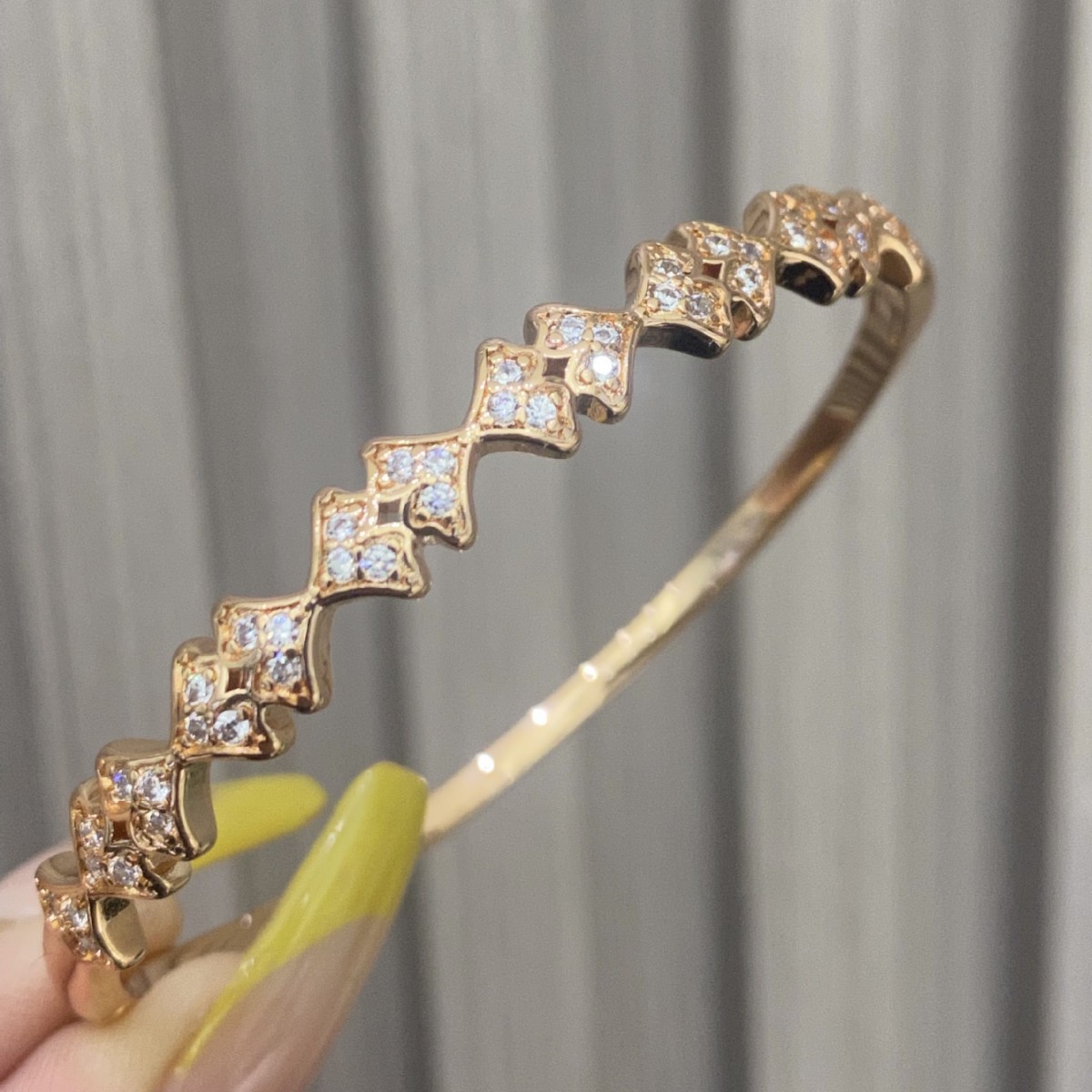 Shake lo mismo seiko Ginkgo pulsera de hoja de mujer Mori pequeña pulsera de moda fresca al por mayor