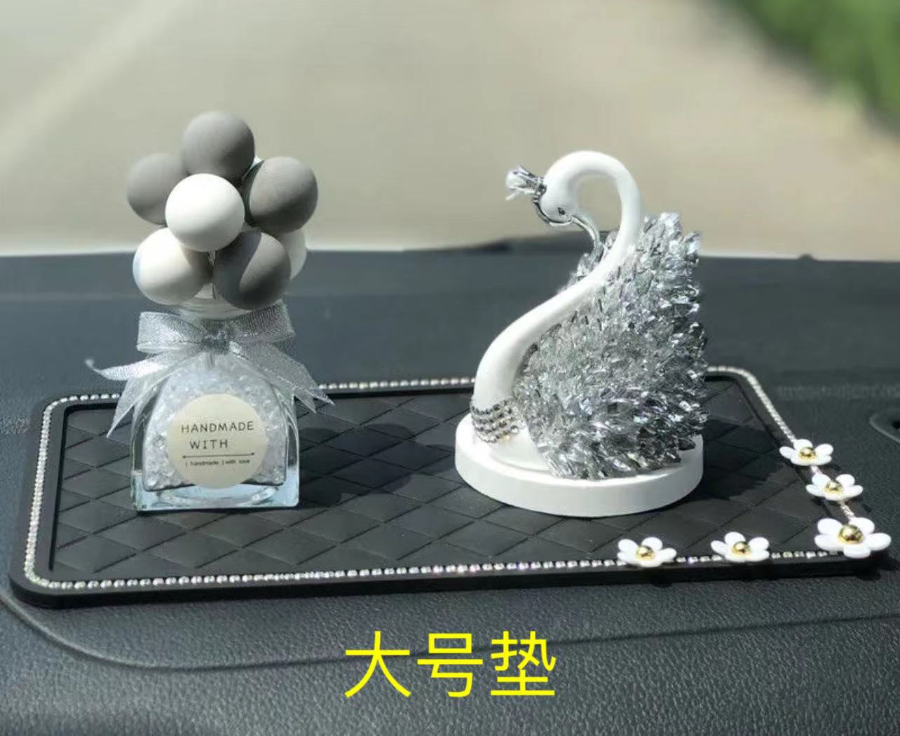 Decoración de coche interior de coche creativo tablero de instrumentos de coche decoración de coche diamante otra resina simple