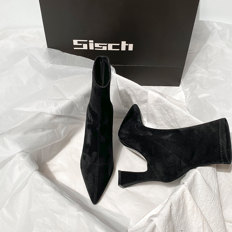 Damen Stiefel In Schwarz Aus Wildleder Mit Spitzem Absatz_voghion.com