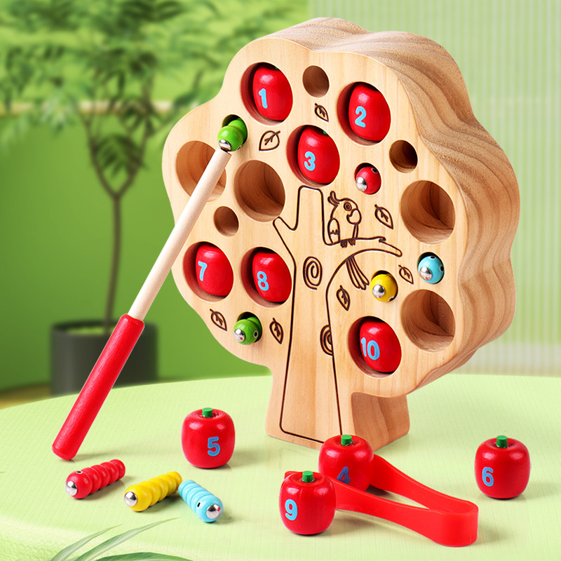 Juego de Recolección de Manzanas y Captura de Insectos 61