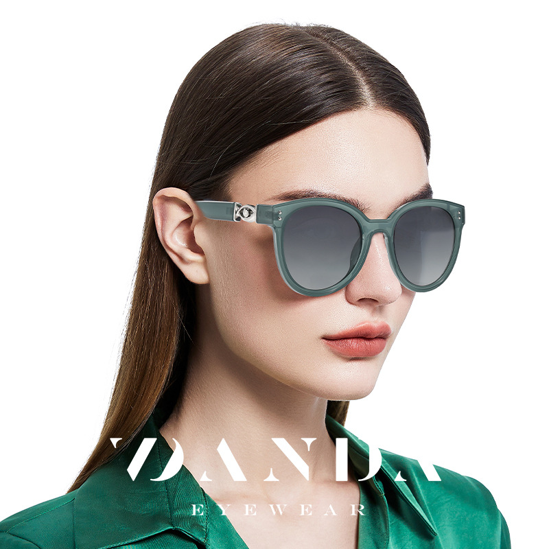 TR7564 en stock nuevas gafas de sol polarizadas de las mujeres moda CAT EYE Sun sunglasses gafas de sol de protección solar al por mayor