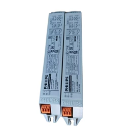 卤钨灯泡;镇流器;墙壁插座