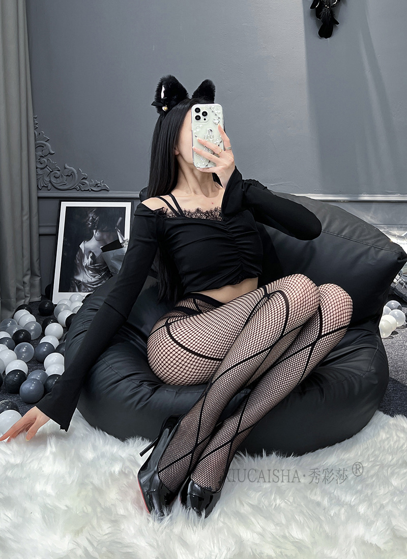 Black Fishnet Jacquard Pantyhose Stockings, Cross Stripe Cut-Out Design, One Size — detail image 6