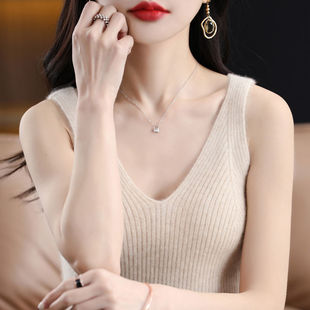 ����ëᘿ������o�䱳��ŮV�I���b������N��С�ȴ�����