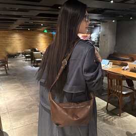 新款头层牛皮饺子包高级感小众真皮轻奢时尚单肩斜挎腋下包包女