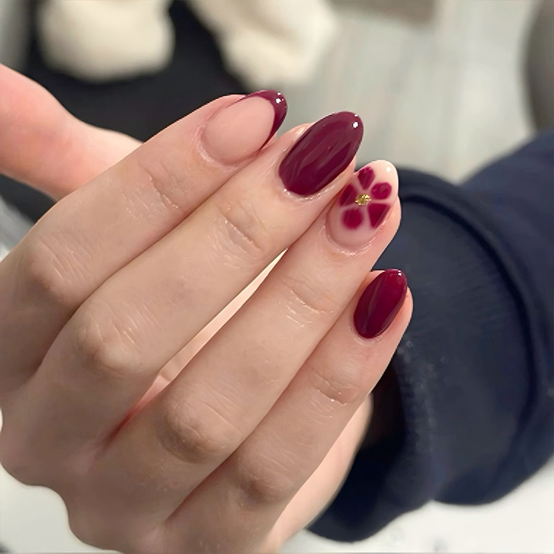 Burgundy simple petal flower press-on nails, European and American foreign trade nail art, fake nails Burgundy simple petal flower press-on nails, European and American foreign trade nail art, fake nails