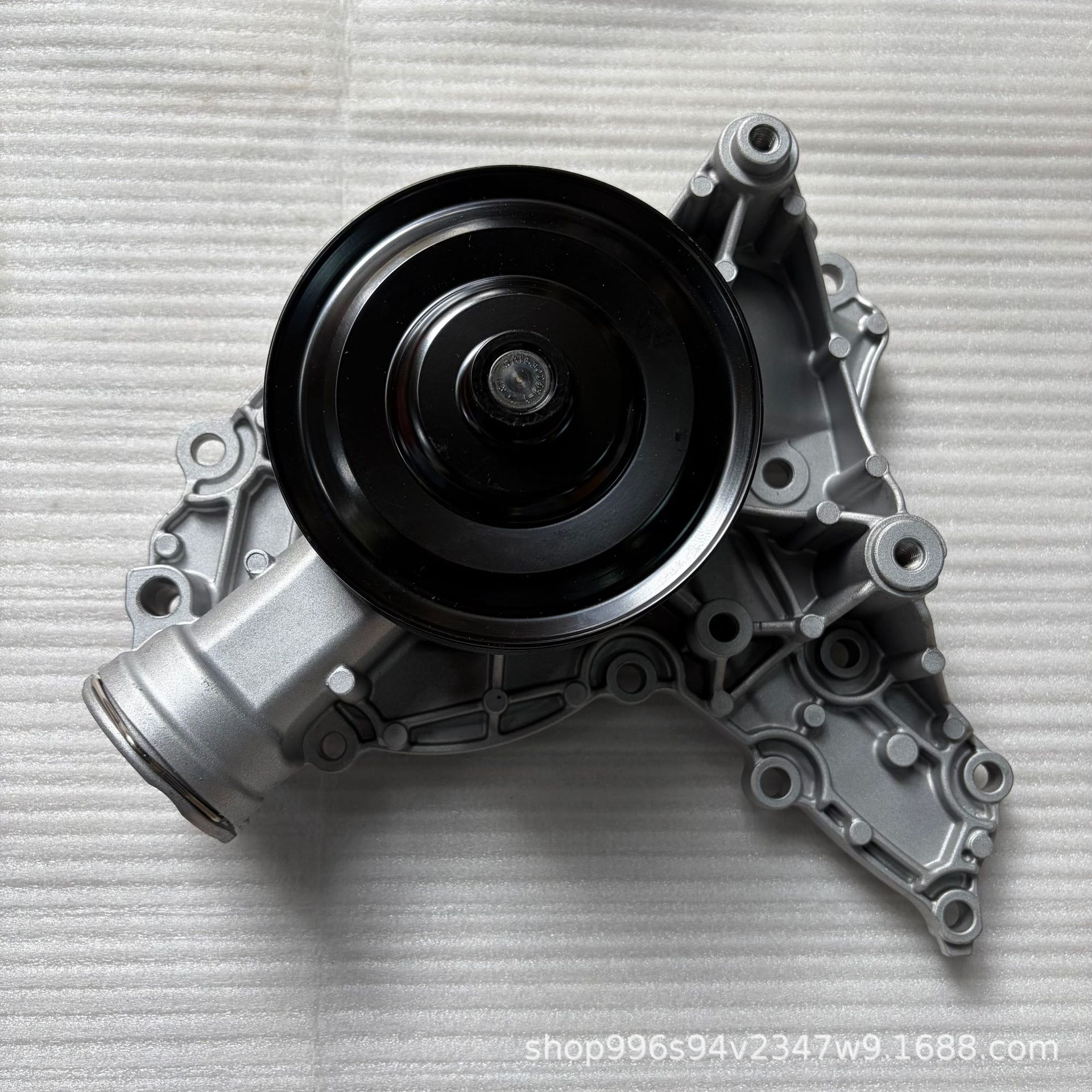 Suitable for Mercedes-Benz Water Pump 2732000201