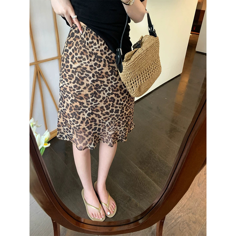 Váy ngắn Leopard