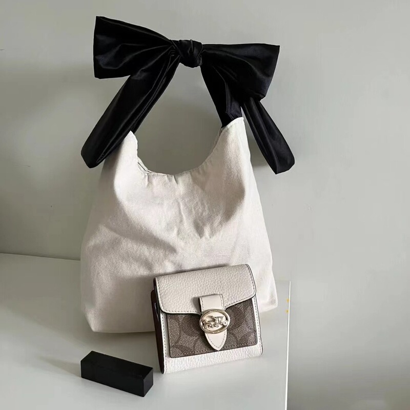 2026 Korean Ins Designer Style Simple and Unique New Canvas Bag Large Capacity Shopping Bag Shoulder Bag