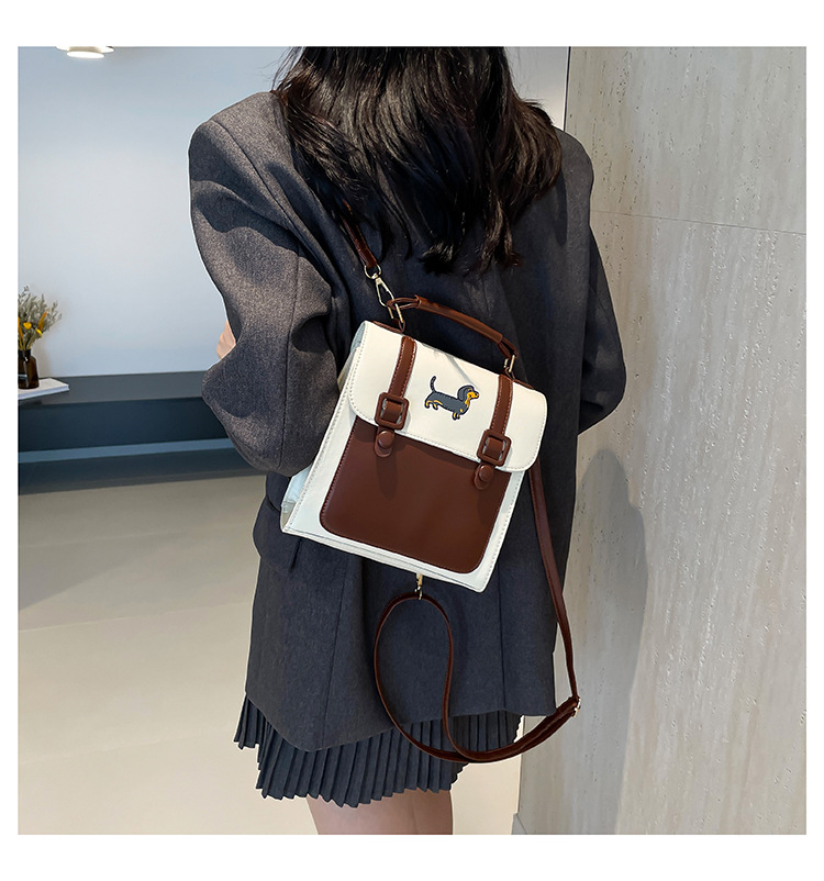 A new 2024 French retro backpack for women, a trendy and versatile single-shoulder bag with a large capacity for commuting undefined