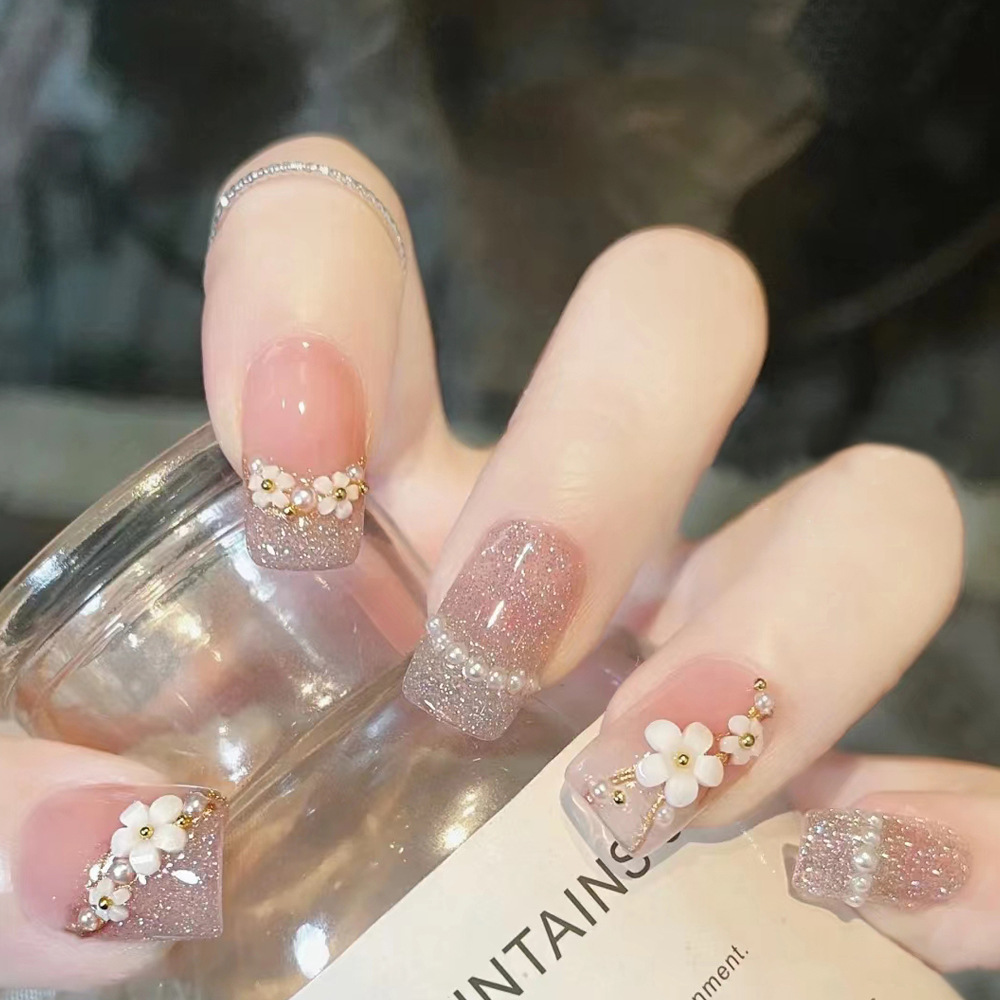 Pink Gold a juego, combinación de colores, armadura de desgaste de moda, brillo, perla, flor de pera, uñas de uñas, 24 piezas, pegatinas de uñas de diamantes blancos