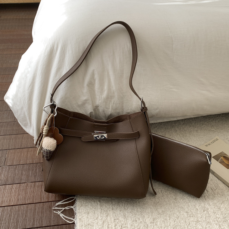 Commuting Casual Fashion Tote mochila para mujeres 2025 nueva alta sensación de gran capacidad versátil mochila de cuero suave