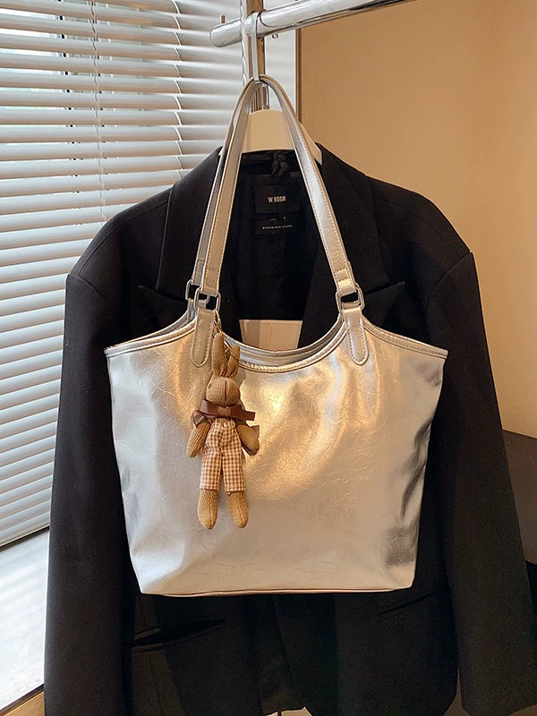 Shoulder bag, capacious one-shoulder purse, high-quality style with pendant charm