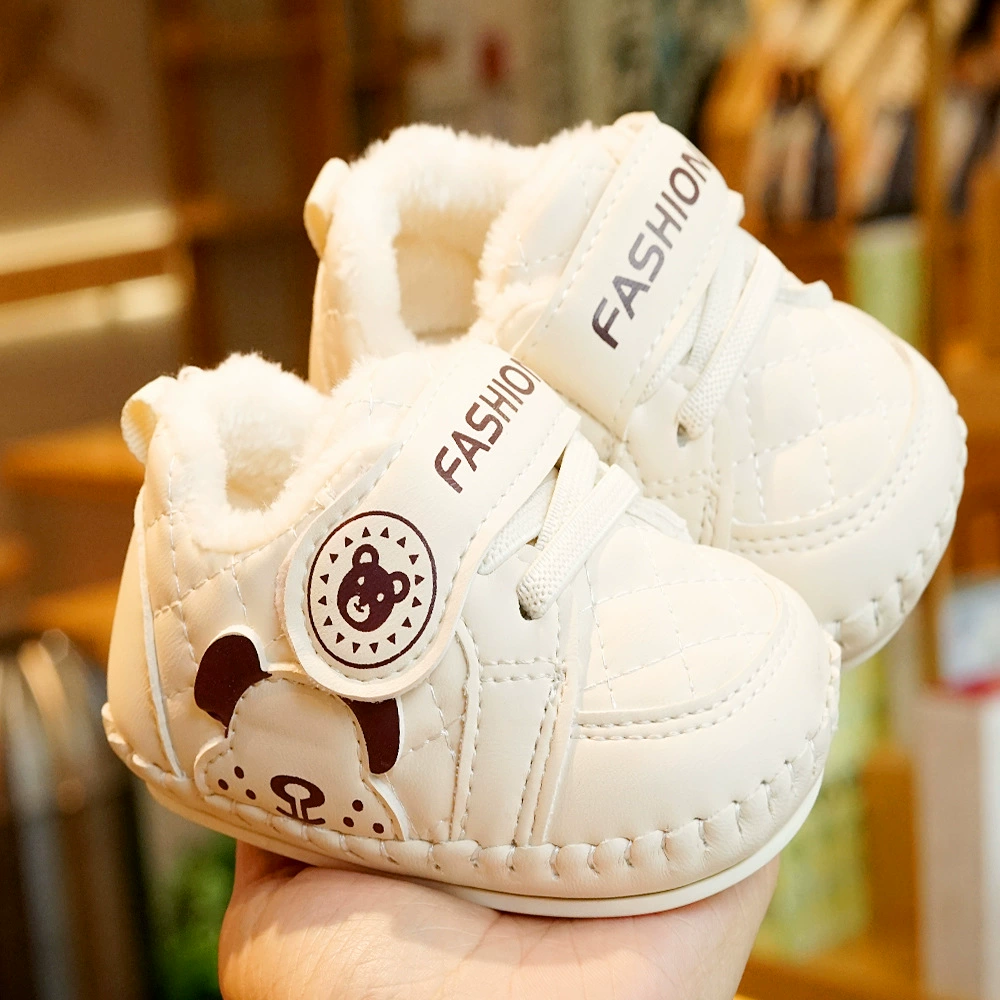Детская обувь мягкая подошва противоскользящая зимняя бархатная толстая обувь для начинающих детская обувь 0-1 год мультфильм