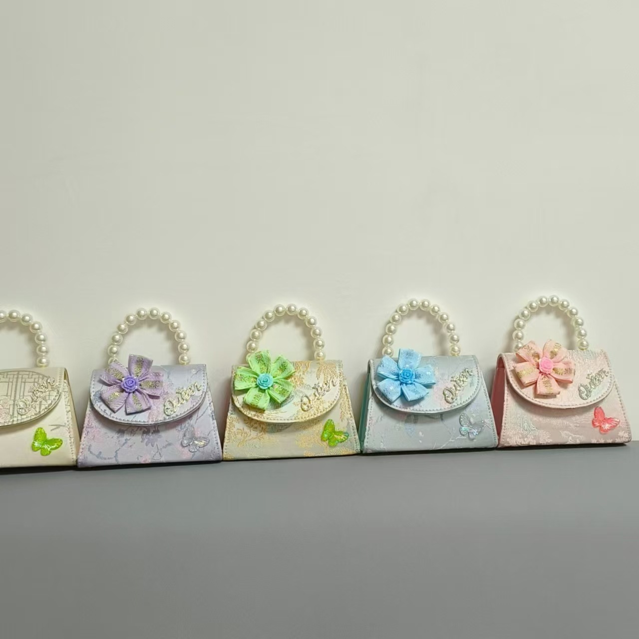 Bolsos infantiles de alto nivel, exquisitos antiguos, bolsos de cambio de niña, bolsos de mano de perlas de princesa, bolsos de almacenamiento