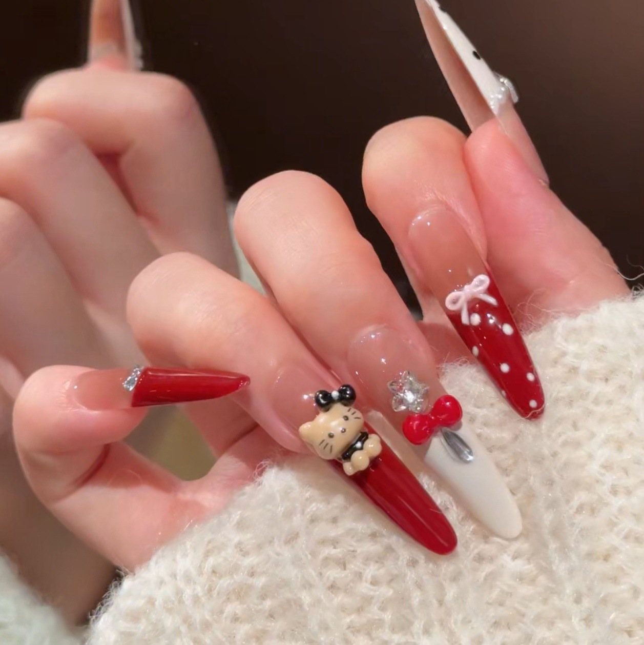 Otoño y invierno Año Nuevo puro hecho a mano rojo lindo arco en estilo francés desmontable manicure blanqueador desgaste pieza de uñas