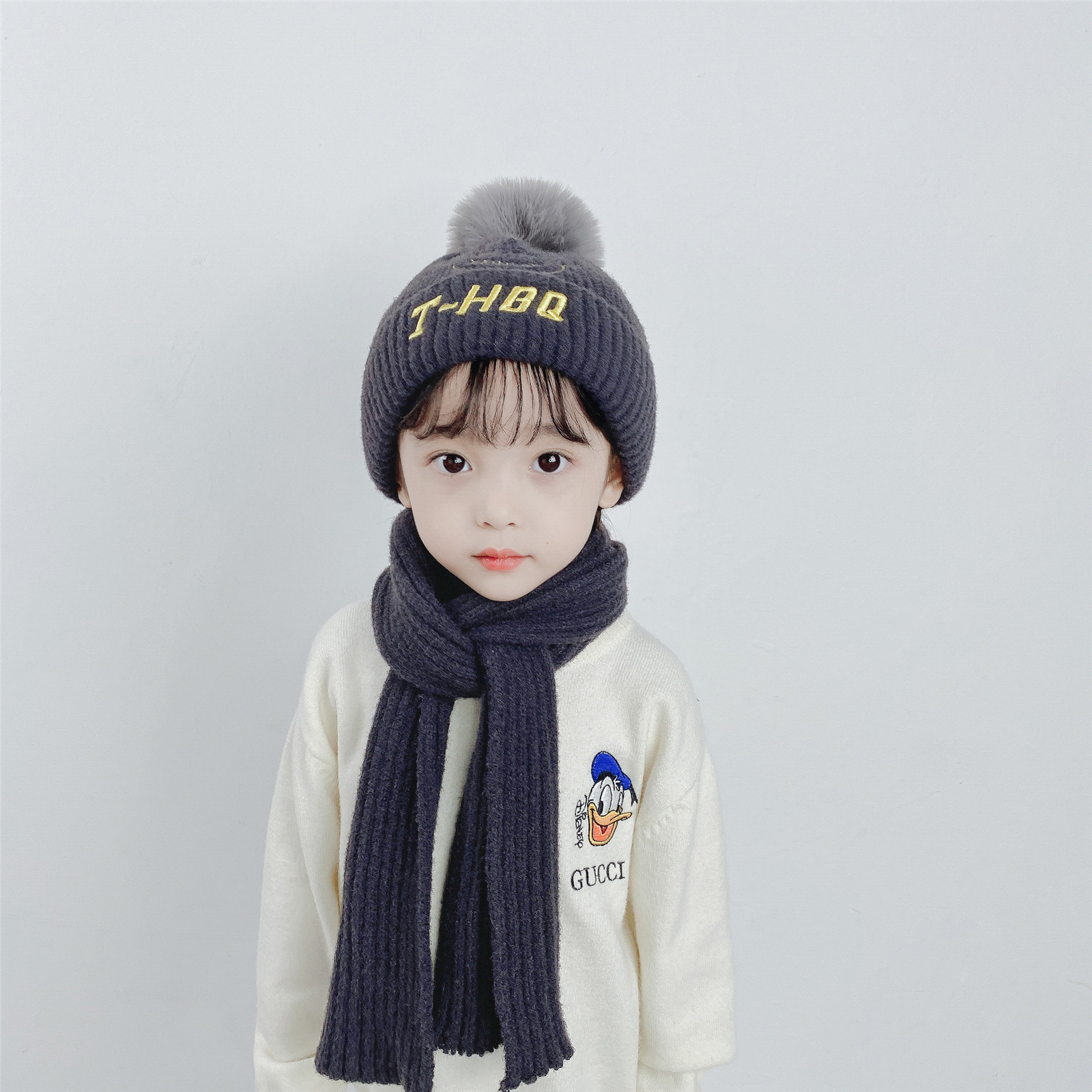 Children's Winter Knitted Hat And Scarf Two-piece Suit Wholesale display picture 3