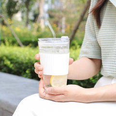 Transparent glass cup with adult straw, trendy water cup for girls, high-end appearance, summer use coffee cup