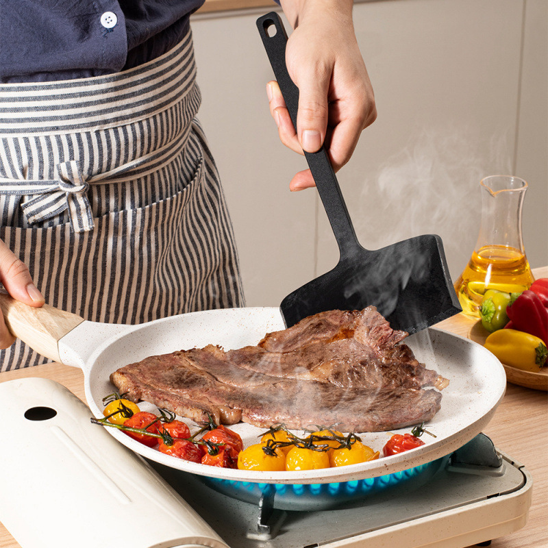 Cross-Border Silicone Wide Spatula for Home Use, Non-Stick Pan Tamagoyaki Spatula, Kitchen Non-Stick Cooking Silicone Wide Spatula