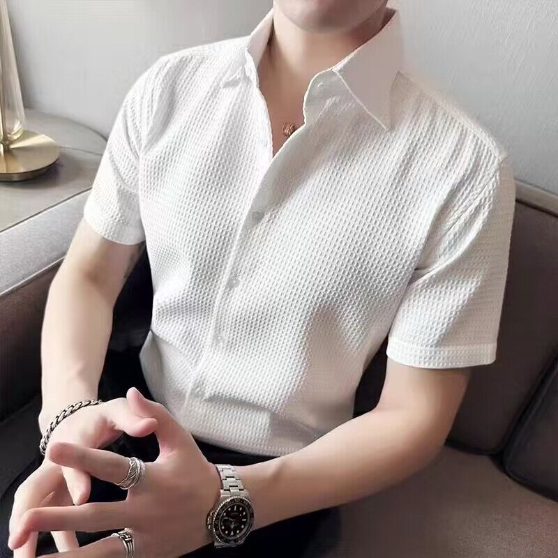 Белые вафли с короткими рукавами