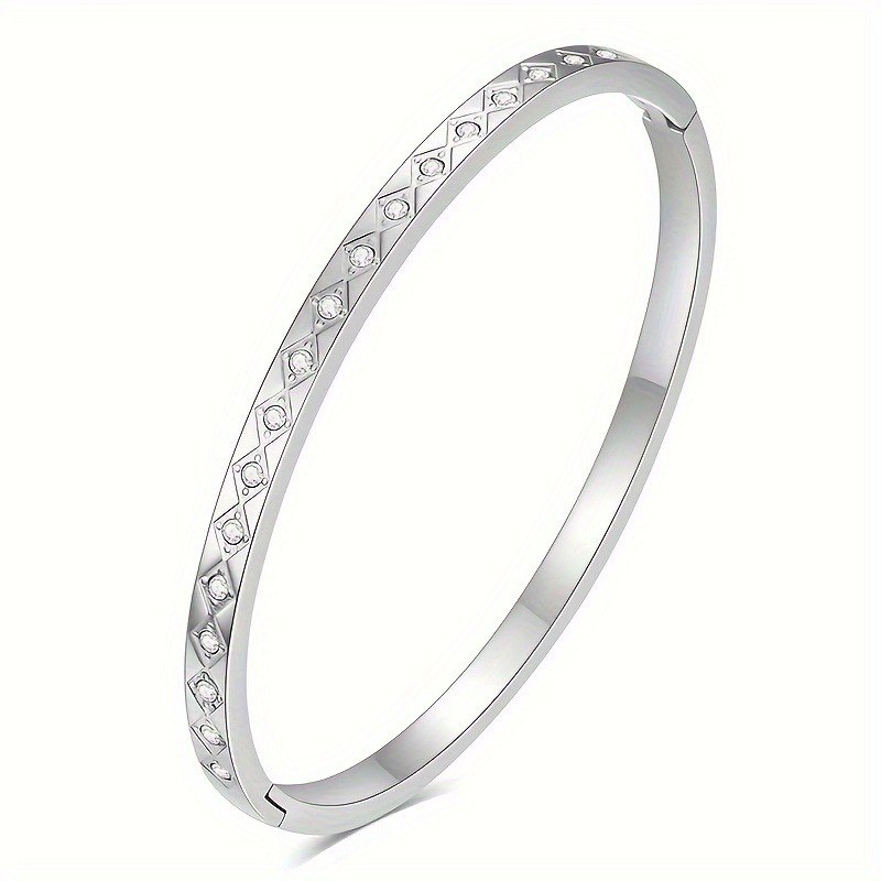 Bracelet en titane et acier inoxydable avec diamants style luxe_voghion.com