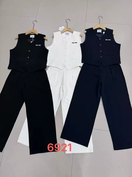 White 6921