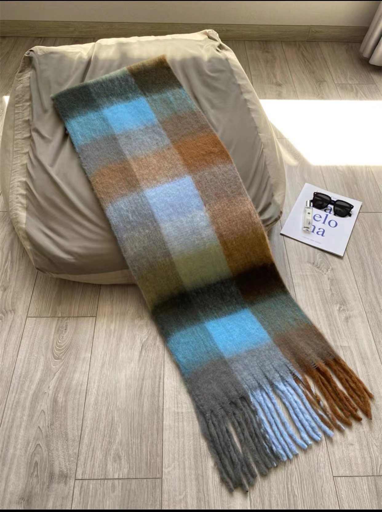 Otoño e invierno nuevo europeo y americano AC Plaid bufanda mujer moda contraste color cálido pareja estudiante bufanda engrosada chal