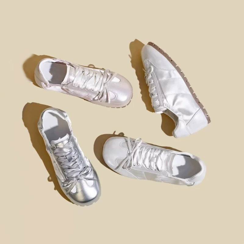 A-Gump Маленькие белые туфли Женская весна 2025 новые взрывные летние кроссовки с юбками