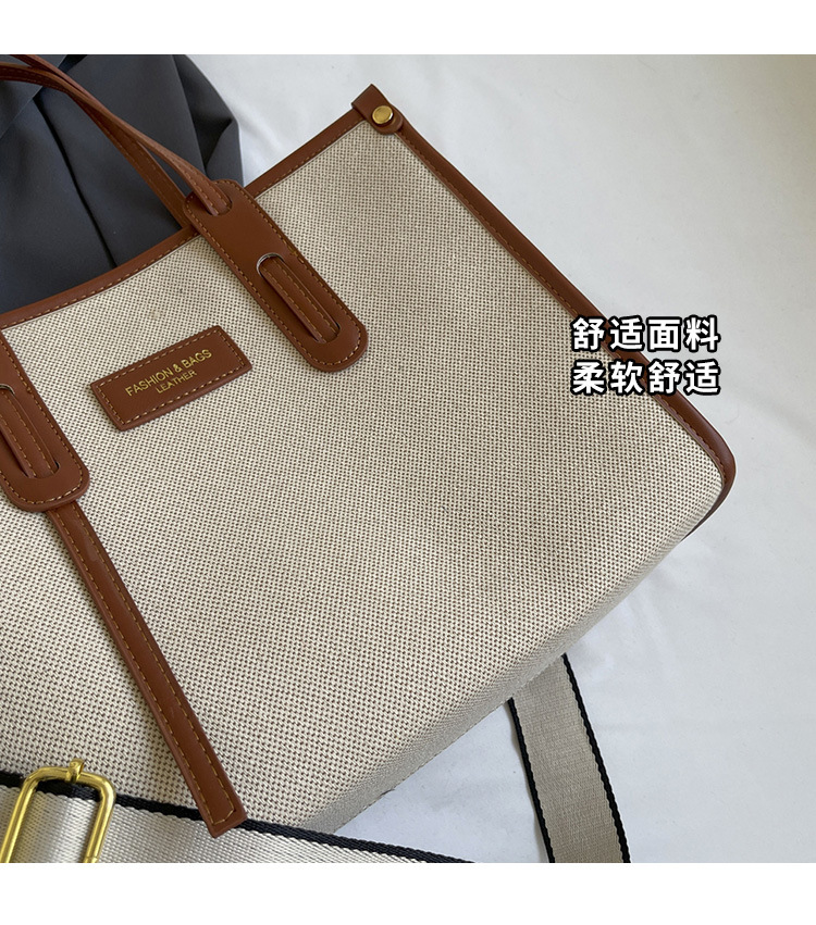 A new 2024 popular and versatile crossbody bag for women's commuting, a stylish tote bag Application Scenario