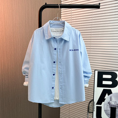 子供服2024春の新型純綿長袖シャツの中の大きい男の子のカジュアルな薄いシャツのコートの韓国版の中の長いタイプです。