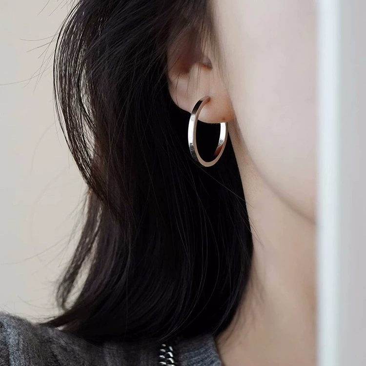 Brand universal small earrings from pearl