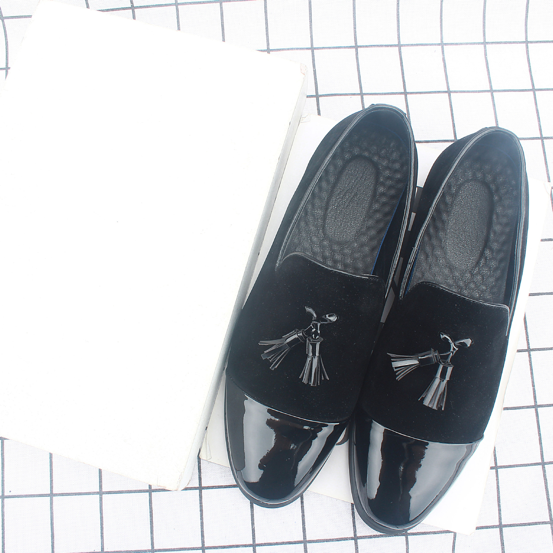 �ļ��ָ�Ь�ж���Ӣ����������һ�ŵ�ƤЬ���귢��ʦ��װ��Ь2233