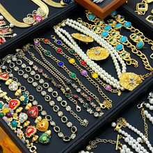 �W���й��L��ɫ��ˮ�λ�����С���OӋ���i��朕r���F����Ů