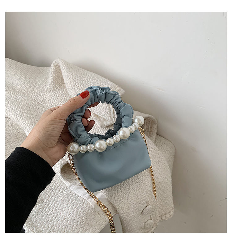 Wholesale Pleated Pearl Chain Solid Color Handbag Nihaojewelry display picture 138