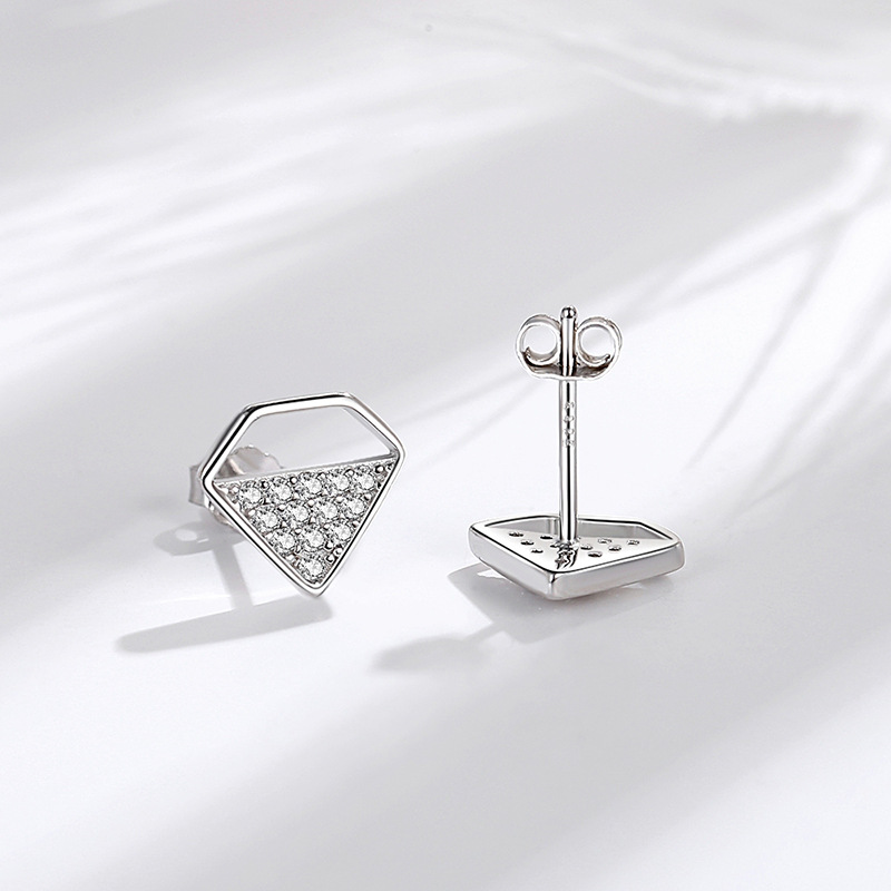 S925 pendientes en forma de diamante de las mujeres creativas diamantes incrustados estilo coreano dulce fresco estilo pequeño diamante en forma de lindo moda en línea pendientes de celebridades