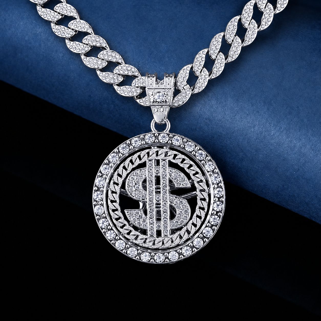 Collar de aleación de zinc con patrón de moneda de dólar giratorio de marca de moda para hombres de hip-hop europeo y americano colgante de estilo dólar personalizado