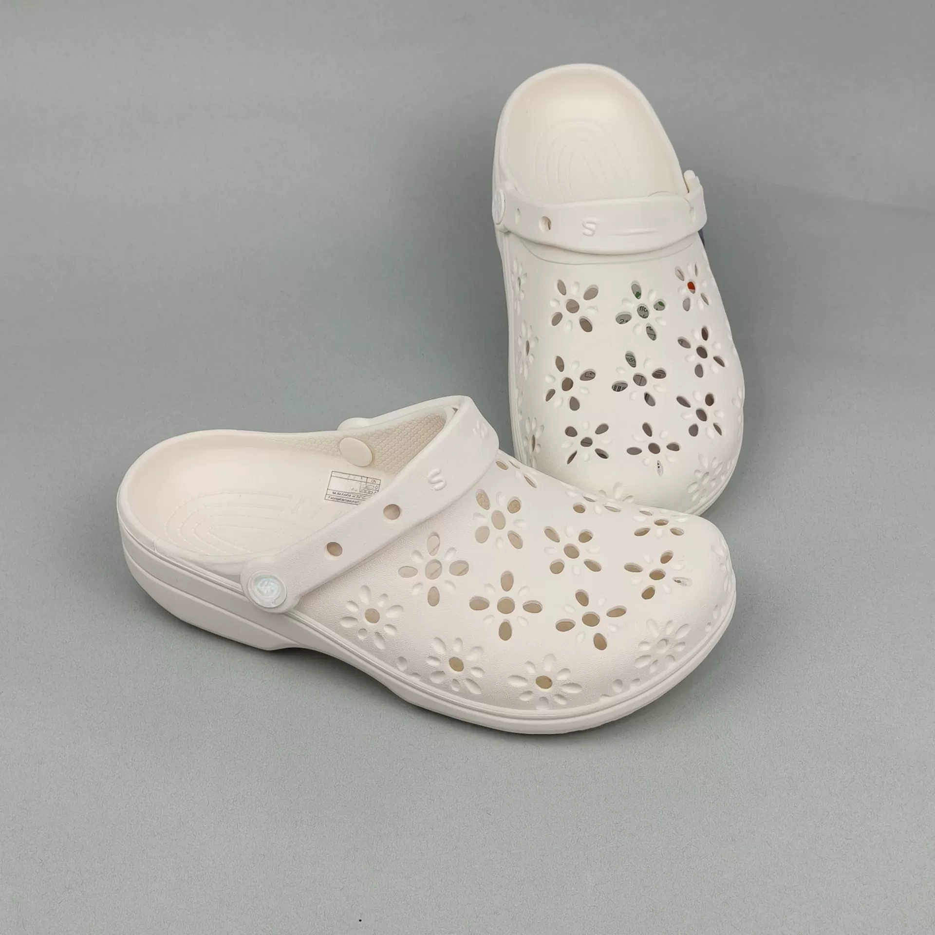 Cross лепестки пещерной обуви женская обувь 2025 новый классический цветок звезда дышащие холодные тапочки оптом прилив