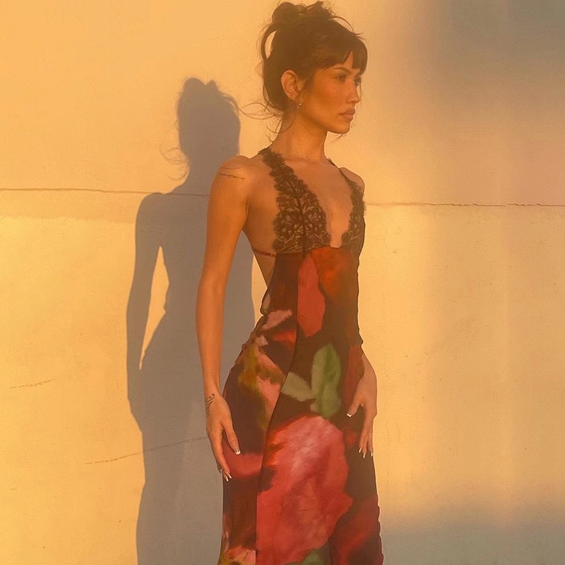 Comercio exterior transfronterizo Europa y Estados Unidos ropa de mujer nuevos productos de encaje esling裙 larga ropa de mujer sexy vestido de vacaciones en el mar
